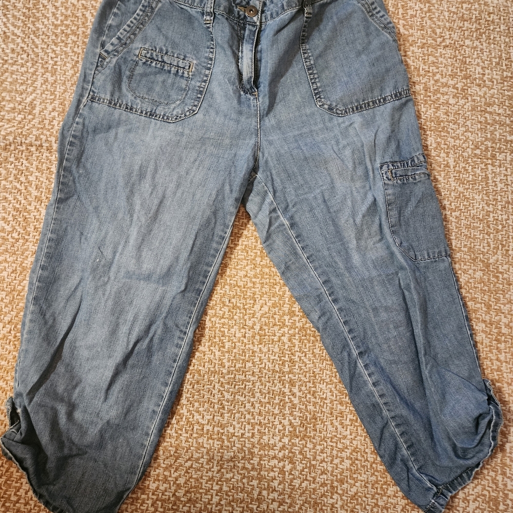 Liz Claiborne Capris